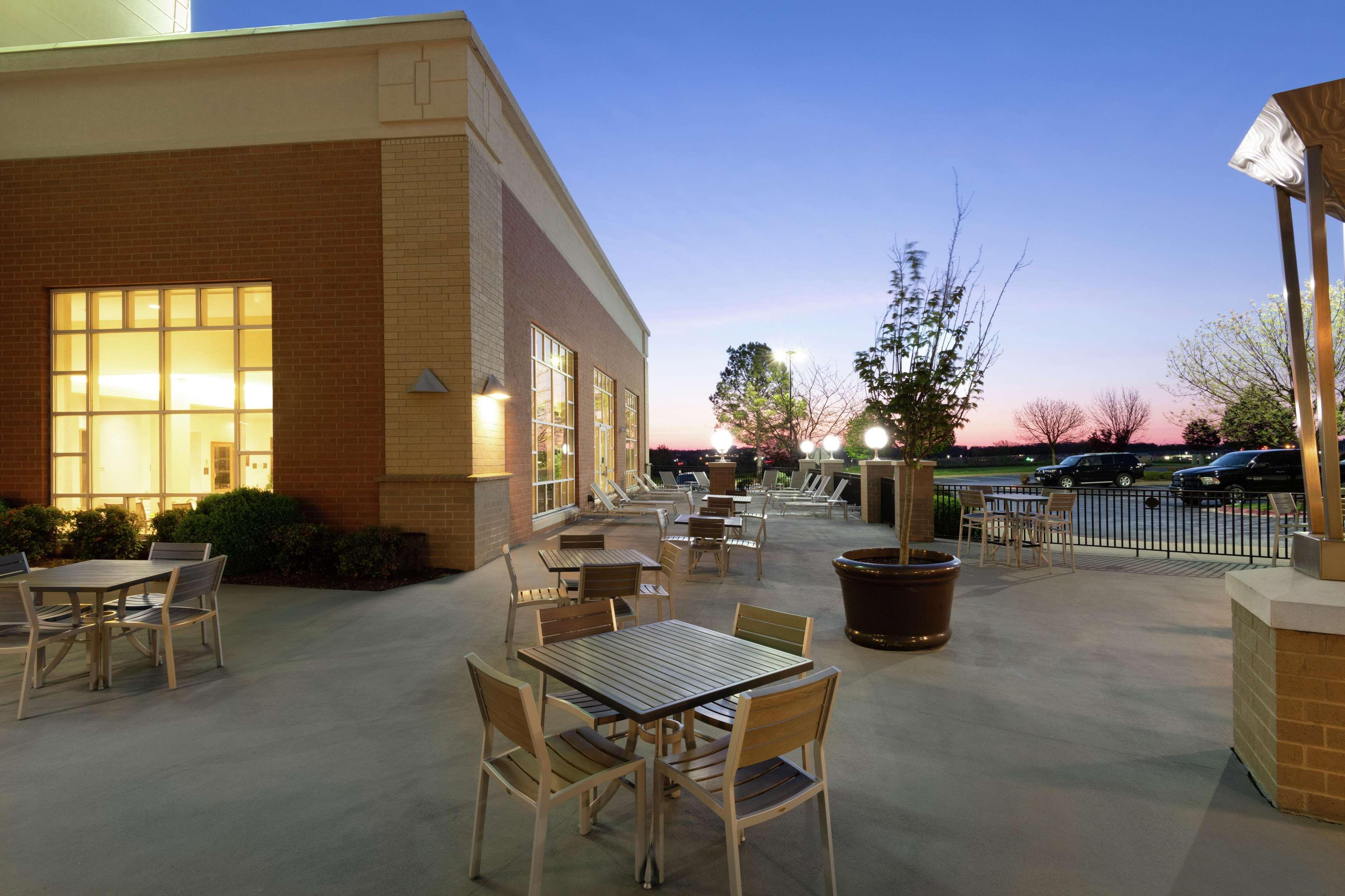 Embassy Suites Northwest Arkansas - Hotel, Spa & Convention Center Rogers Exteriér fotografie