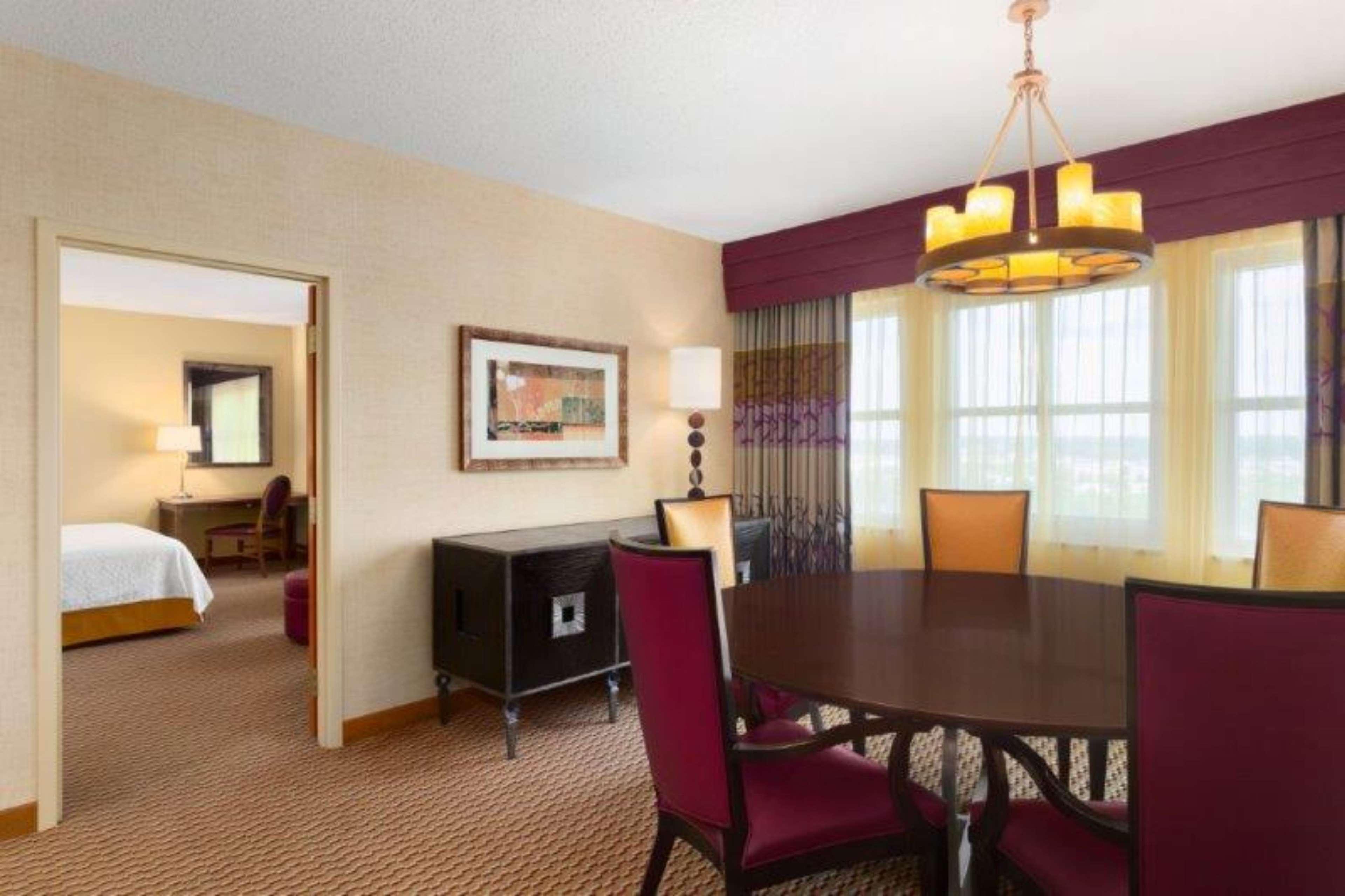Embassy Suites Northwest Arkansas - Hotel, Spa & Convention Center Rogers Exteriér fotografie